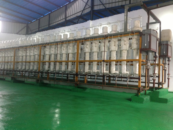 高性能蓄电池硫酸生产现场